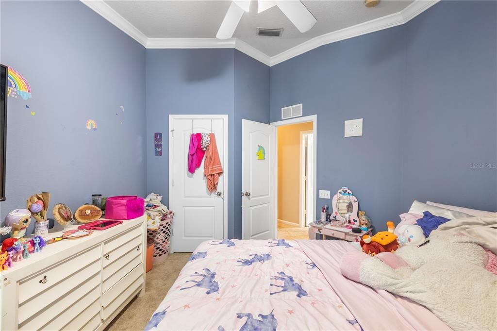 En Venta: $249,900 (3 camas, 2 baños, 1588 Pies cuadrados)
