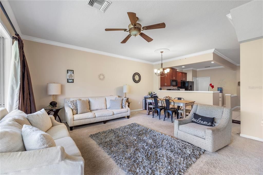 En Venta: $249,900 (3 camas, 2 baños, 1588 Pies cuadrados)