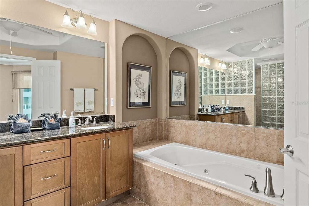 На продажу: $825,000 (3 спален, 2 ванн, 2238 Квадратных фут)