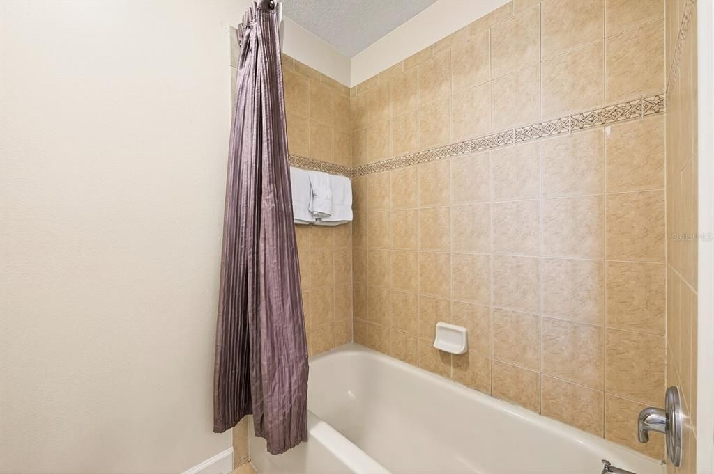 Active With Contract: $550,000 (5 beds, 4 baths, 3395 Square Feet)