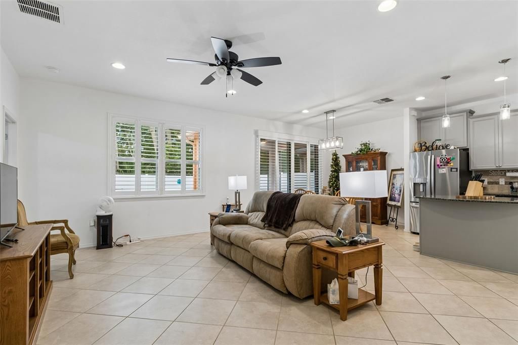 En Venta: $289,999 (3 camas, 2 baños, 1443 Pies cuadrados)