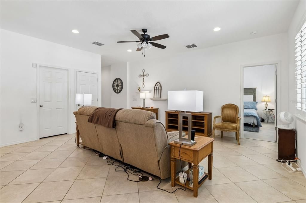 En Venta: $289,999 (3 camas, 2 baños, 1443 Pies cuadrados)