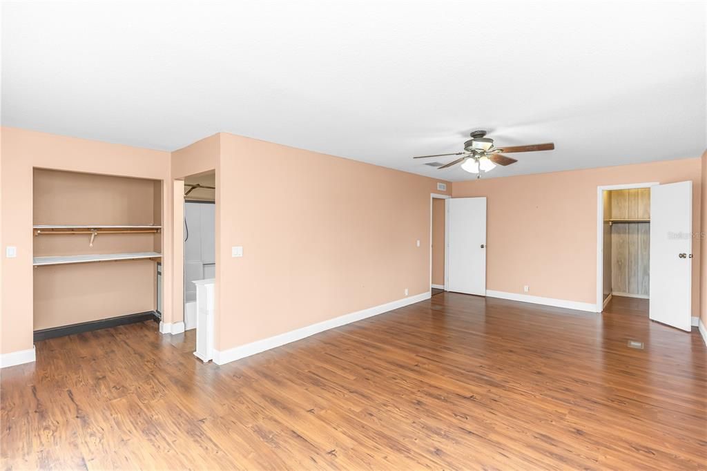 En Venta: $215,000 (2 camas, 2 baños, 912 Pies cuadrados)