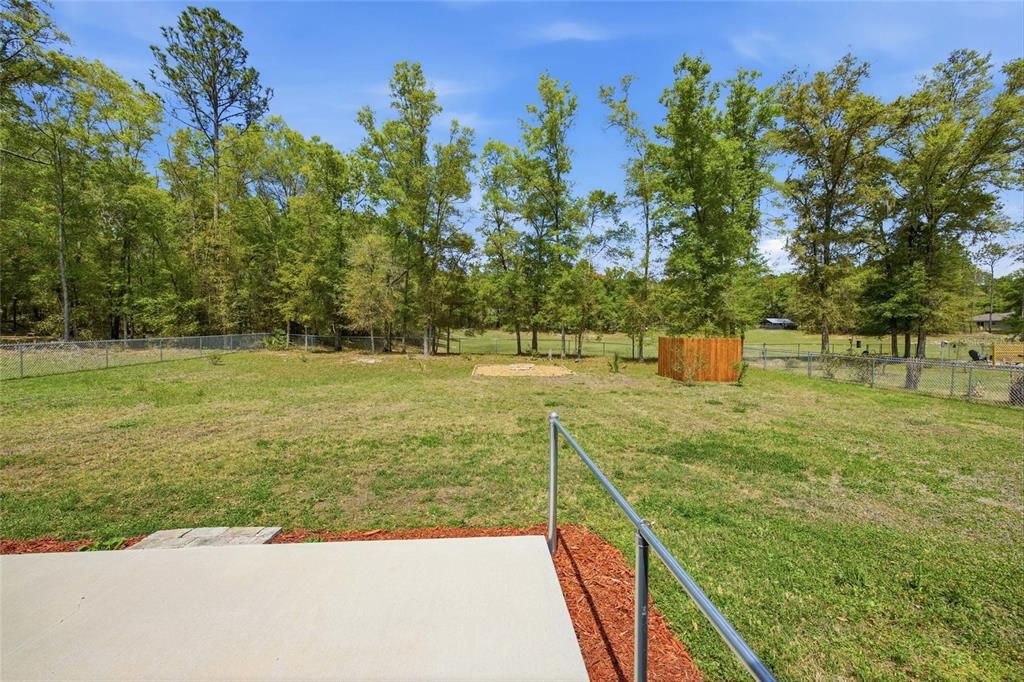 Active With Contract: $285,000 (3 beds, 2 baths, 1569 Square Feet)