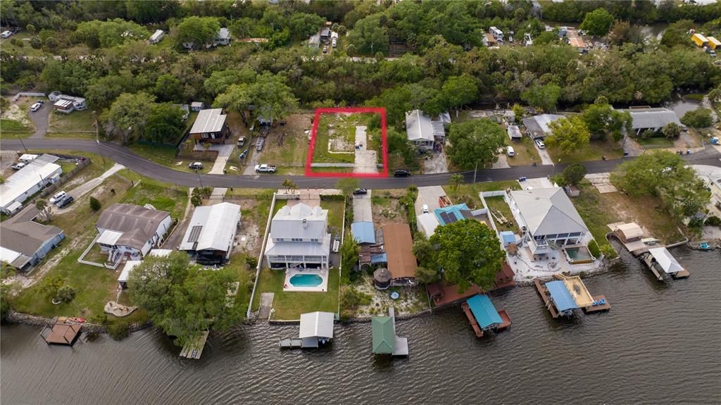 待售: $140,000 (0.27 acres)