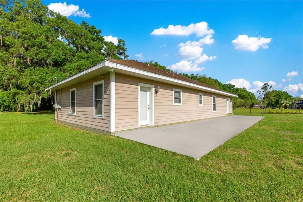 Activo con contrato: $384,000 (3 camas, 2 baños, 1891 Pies cuadrados)
