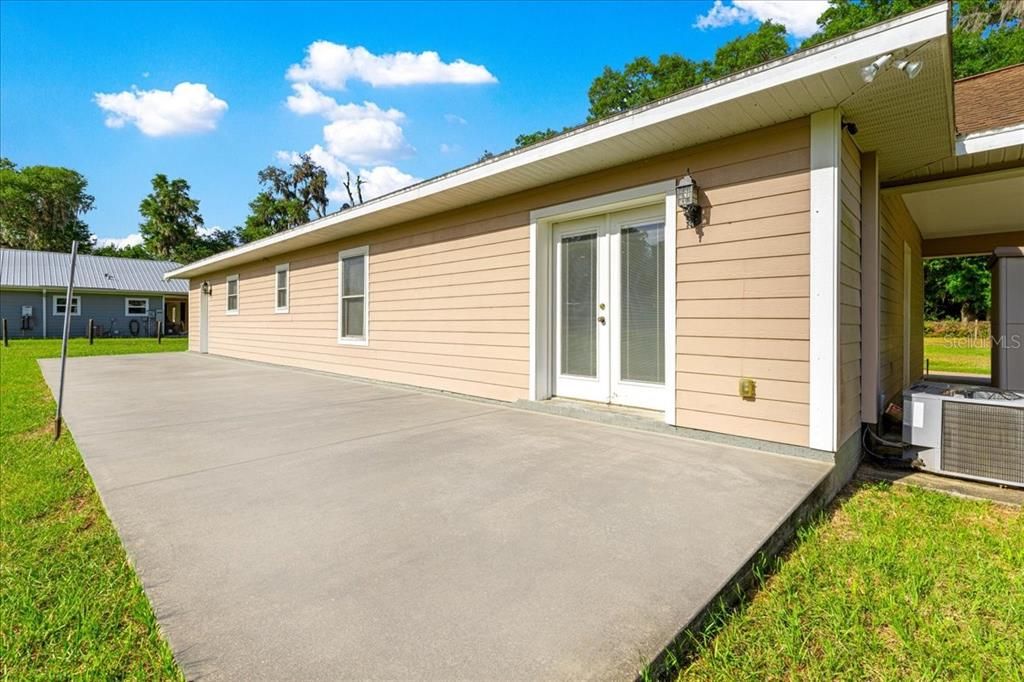 Activo con contrato: $384,000 (3 camas, 2 baños, 1891 Pies cuadrados)