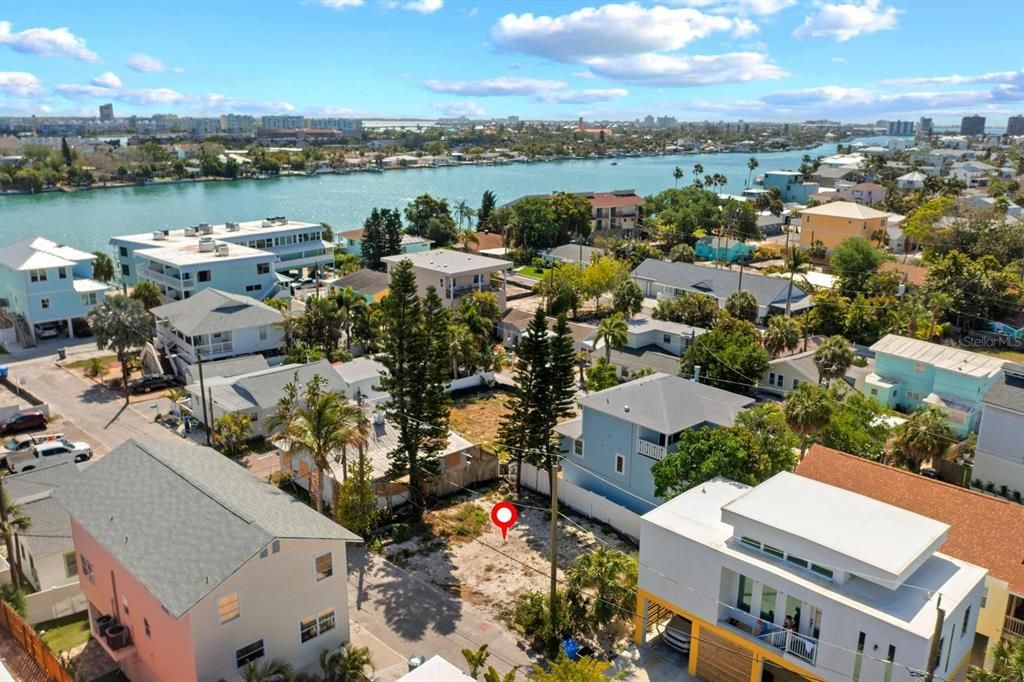 待售: $399,900 (0.06 acres)