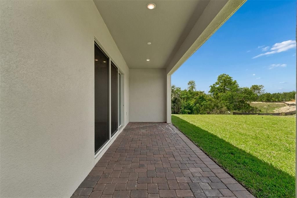 Activo con contrato: $764,990 (4 camas, 3 baños, 2552 Pies cuadrados)