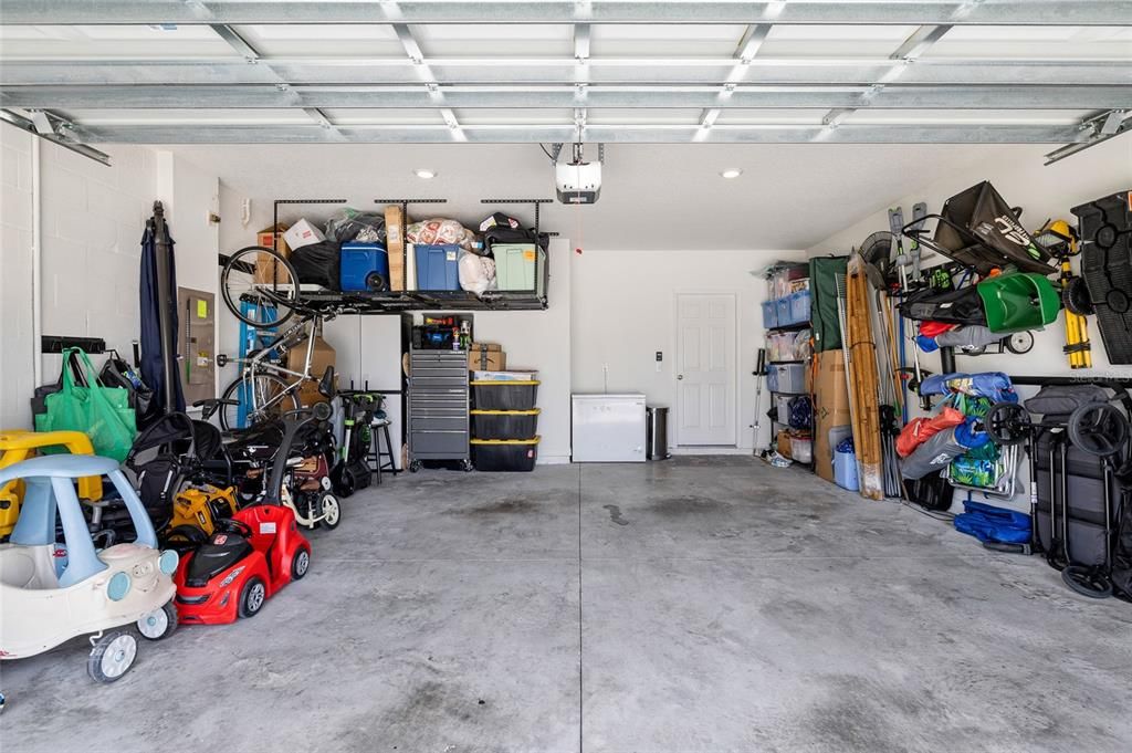 Activo con contrato: $430,000 (5 camas, 3 baños, 2551 Pies cuadrados)