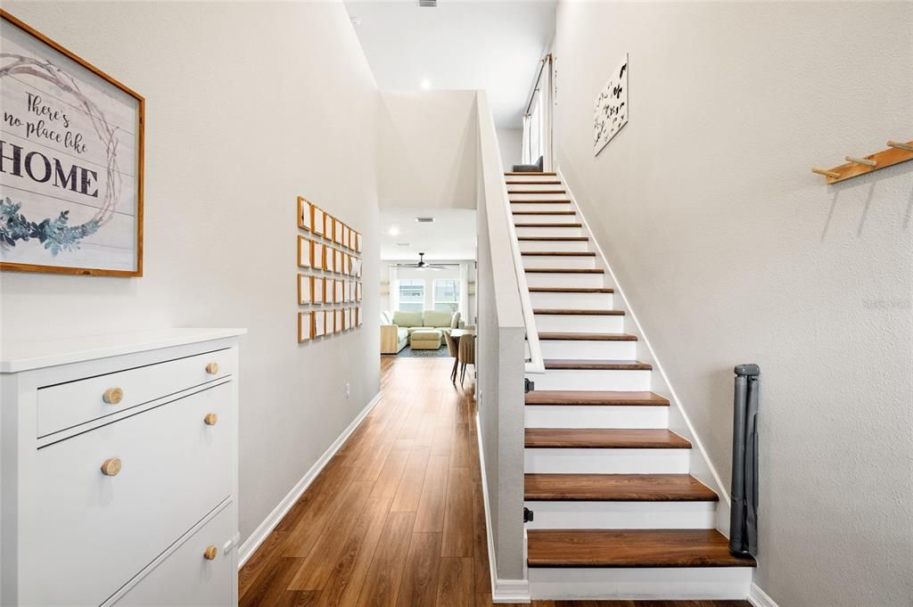 Activo con contrato: $430,000 (5 camas, 3 baños, 2551 Pies cuadrados)