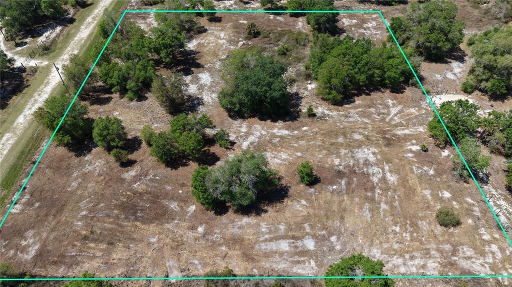 En Venta: $77,500 (2.50 acres)