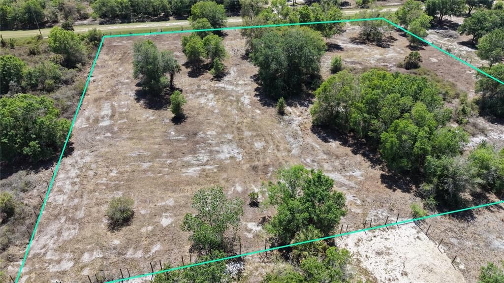 En Venta: $77,500 (2.50 acres)