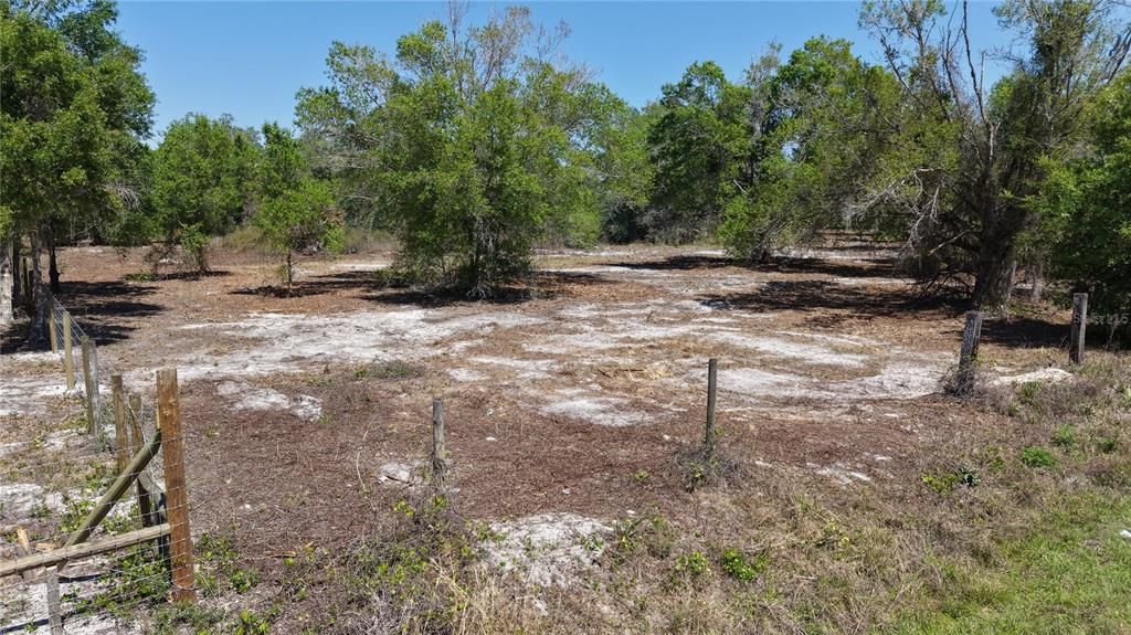 En Venta: $77,500 (2.50 acres)