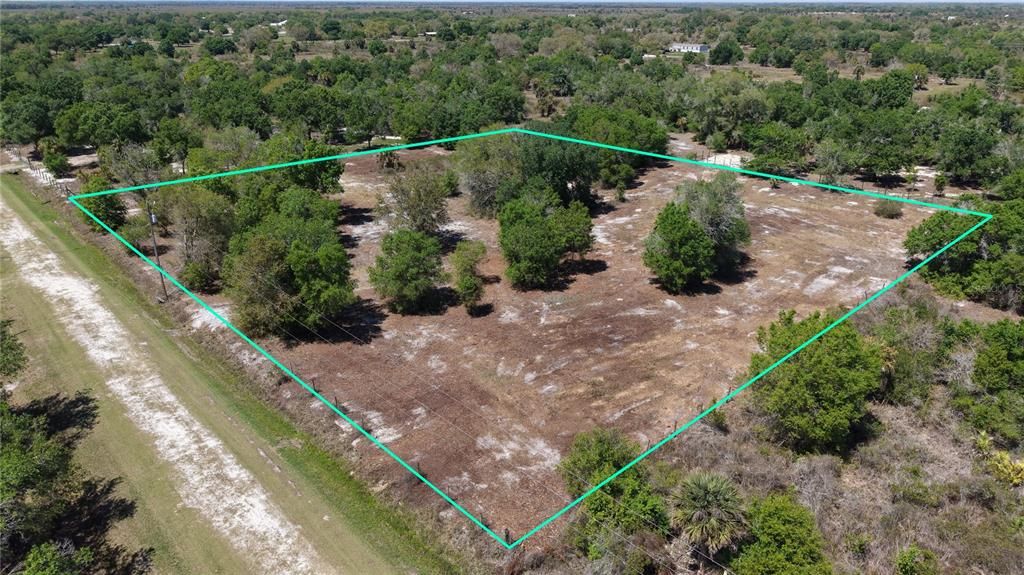 En Venta: $77,500 (2.50 acres)