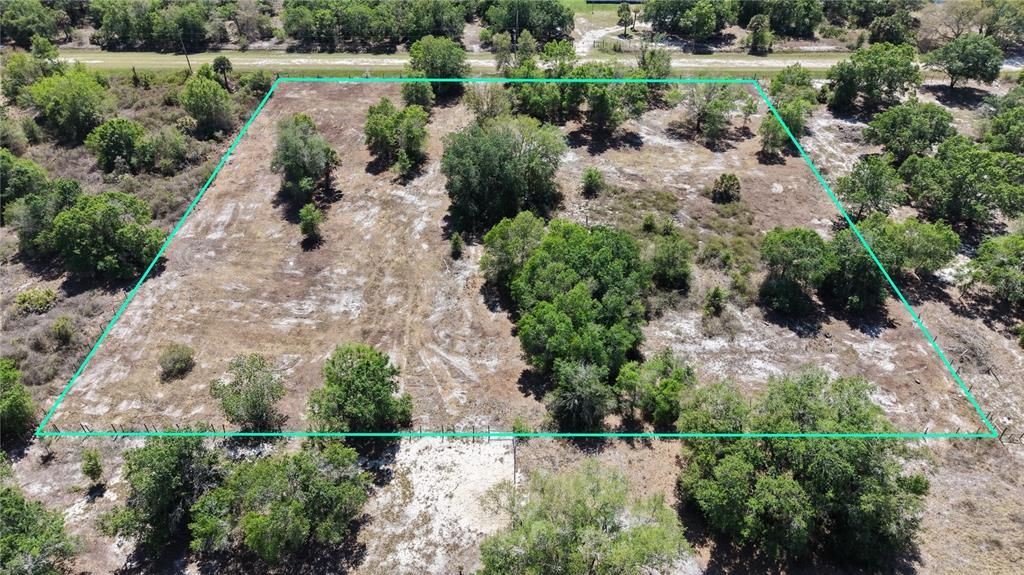 En Venta: $77,500 (2.50 acres)