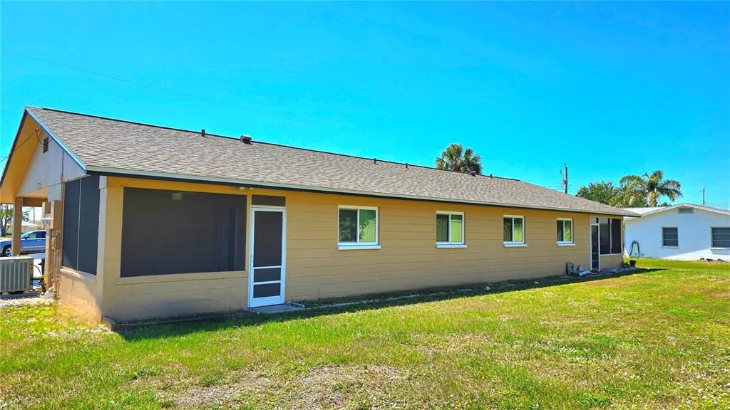 出租: $1,495 (2 贝兹, 1 浴室, 875 平方英尺)