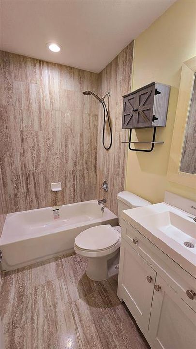 出租: $1,495 (2 贝兹, 1 浴室, 875 平方英尺)