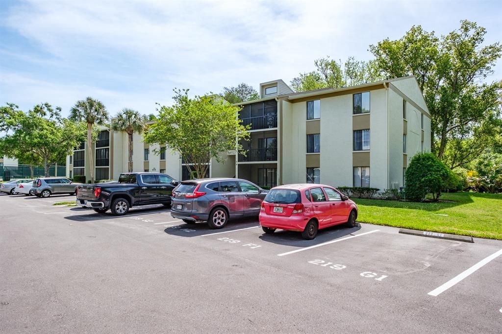 Activo con contrato: $159,900 (2 camas, 2 baños, 1060 Pies cuadrados)