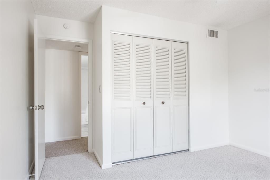Activo con contrato: $159,900 (2 camas, 2 baños, 1060 Pies cuadrados)
