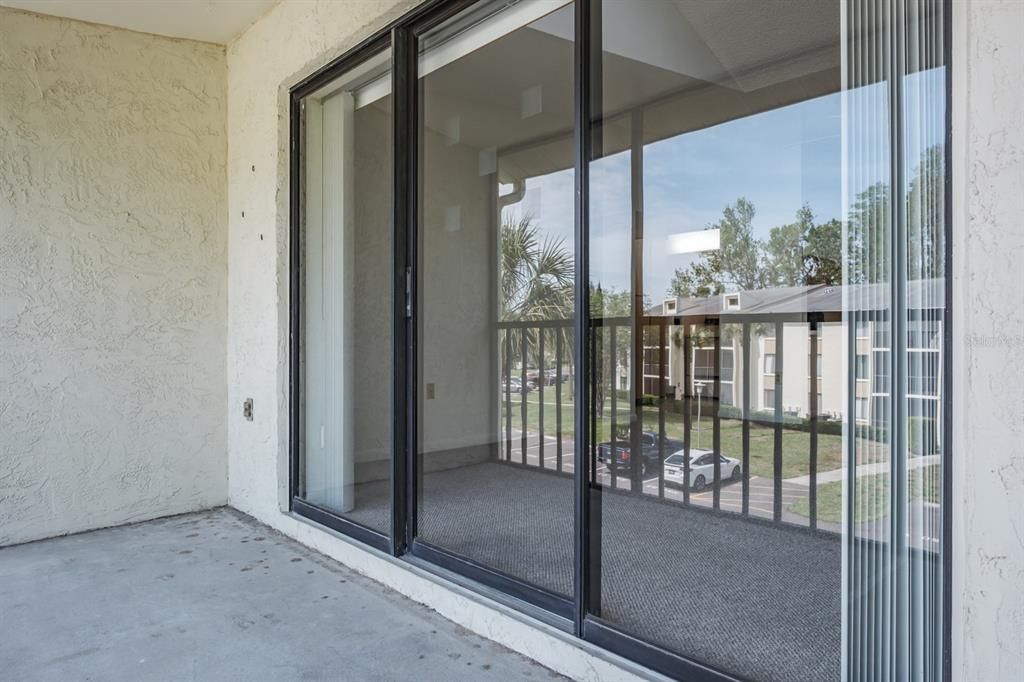 Activo con contrato: $159,900 (2 camas, 2 baños, 1060 Pies cuadrados)