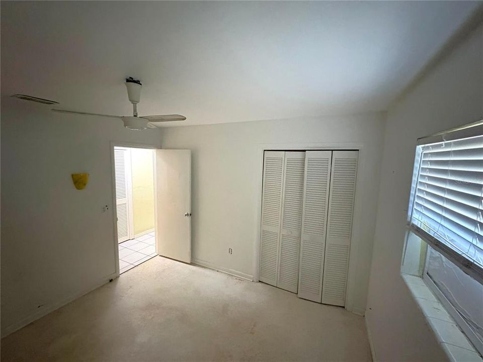 合同活跃: $219,900 (3 贝兹, 2 浴室, 1635 平方英尺)