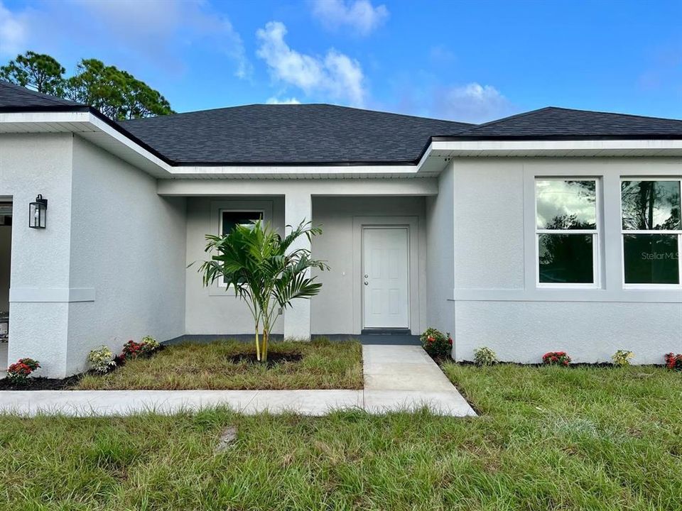 For Rent: $2,250 (4 beds, 3 baths, 1815 Square Feet)