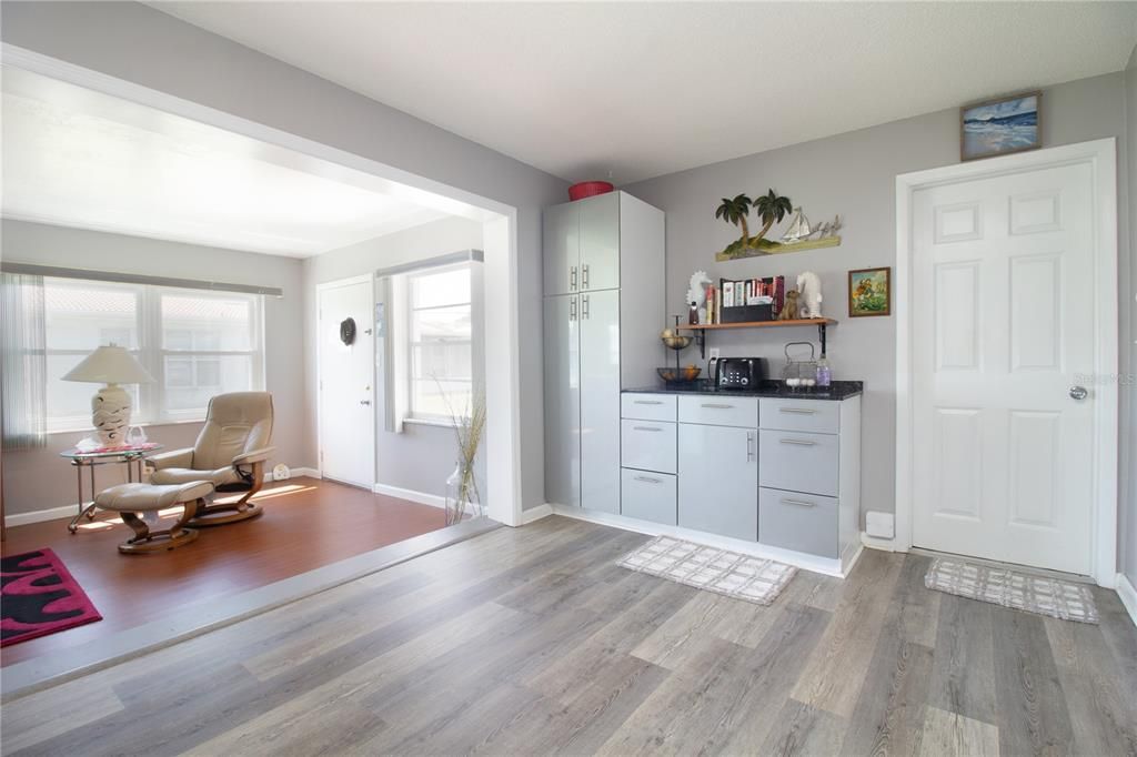 На продажу: $335,000 (2 спален, 2 ванн, 1653 Квадратных фут)