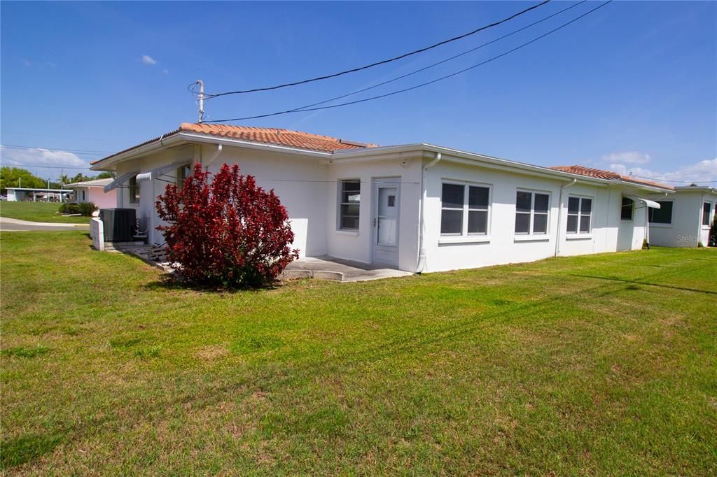 На продажу: $335,000 (2 спален, 2 ванн, 1653 Квадратных фут)