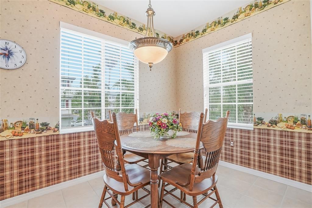 For Sale: $329,900 (4 beds, 3 baths, 2604 Square Feet)