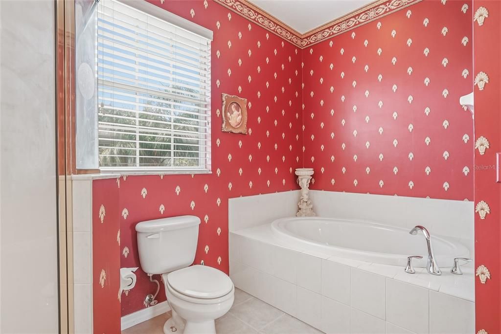 For Sale: $329,900 (4 beds, 3 baths, 2604 Square Feet)