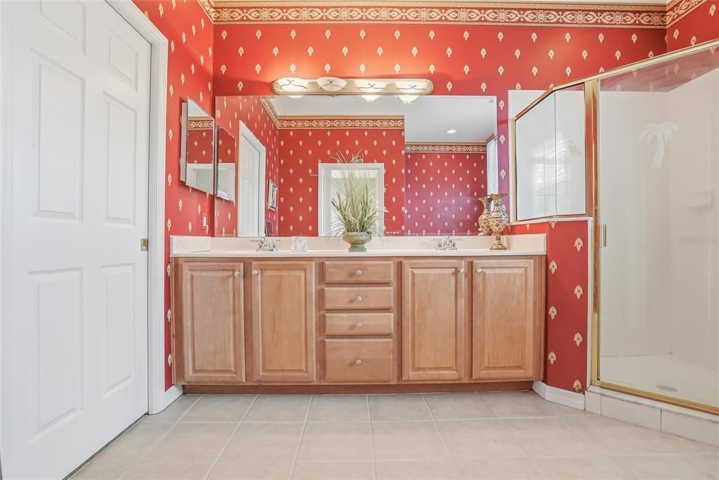 For Sale: $329,900 (4 beds, 3 baths, 2604 Square Feet)