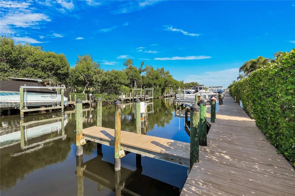 En Venta: $1,290,000 (3 camas, 3 baños, 2587 Pies cuadrados)
