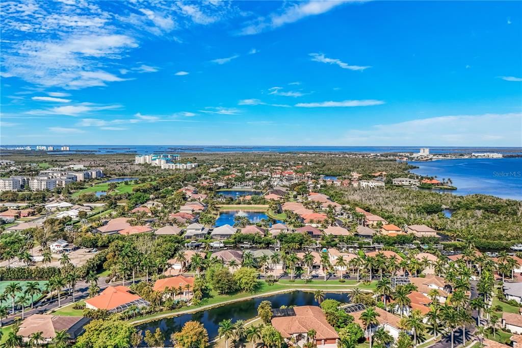 En Venta: $1,290,000 (3 camas, 3 baños, 2587 Pies cuadrados)