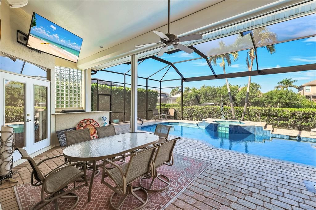En Venta: $1,290,000 (3 camas, 3 baños, 2587 Pies cuadrados)