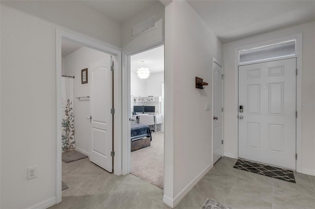 На продажу: $345,000 (4 спален, 2 ванн, 1829 Квадратных фут)