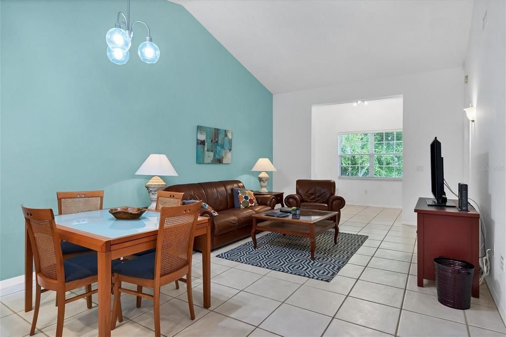 В аренду: $4,200 (2 спален, 2 ванн, 1215 Квадратных фут)