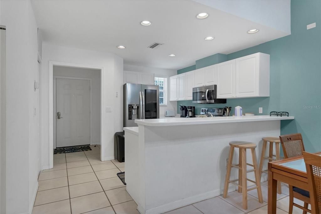 В аренду: $4,200 (2 спален, 2 ванн, 1215 Квадратных фут)