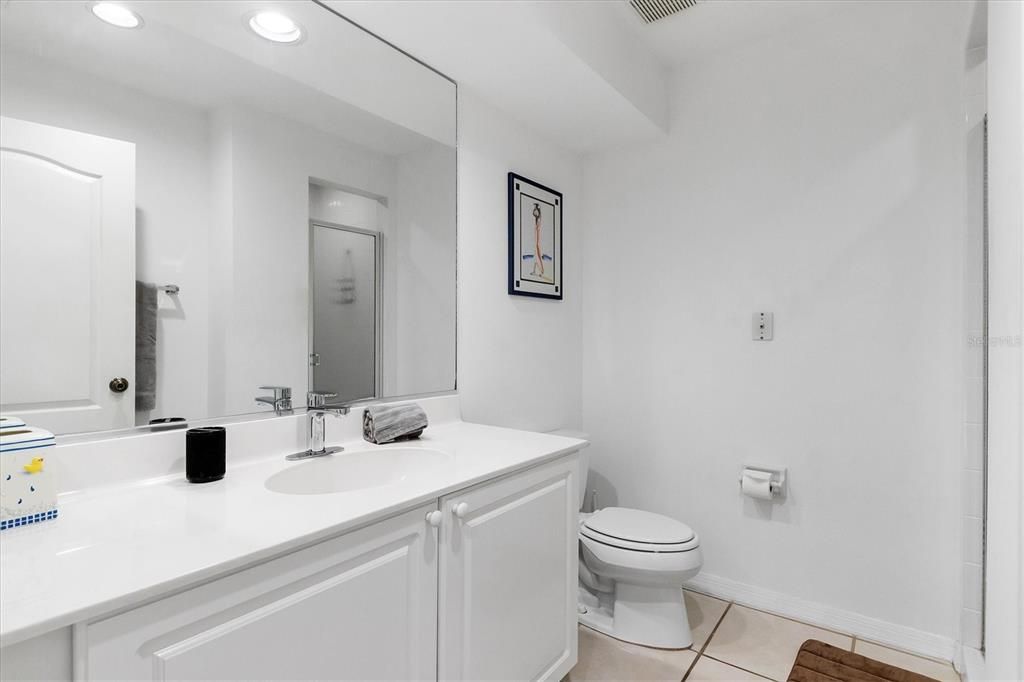 В аренду: $4,200 (2 спален, 2 ванн, 1215 Квадратных фут)