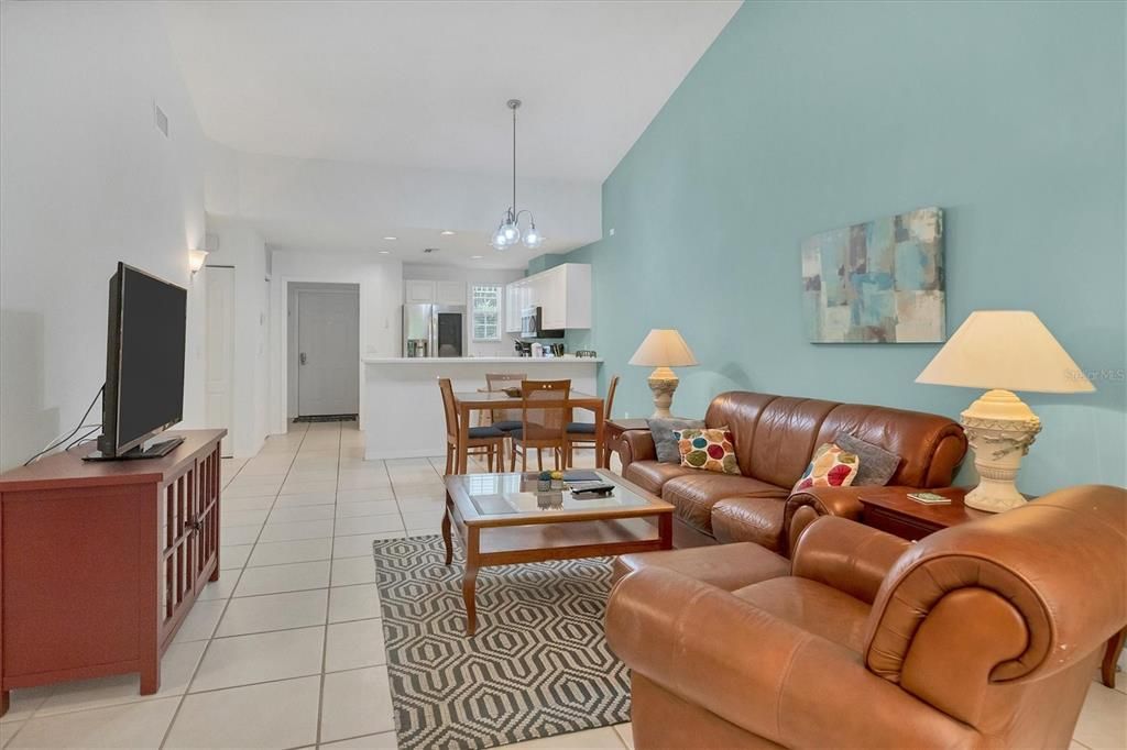 В аренду: $4,200 (2 спален, 2 ванн, 1215 Квадратных фут)