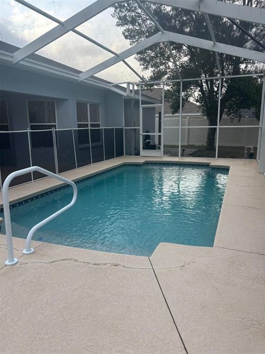 For Rent: $2,450 (3 beds, 2 baths, 1448 Square Feet)