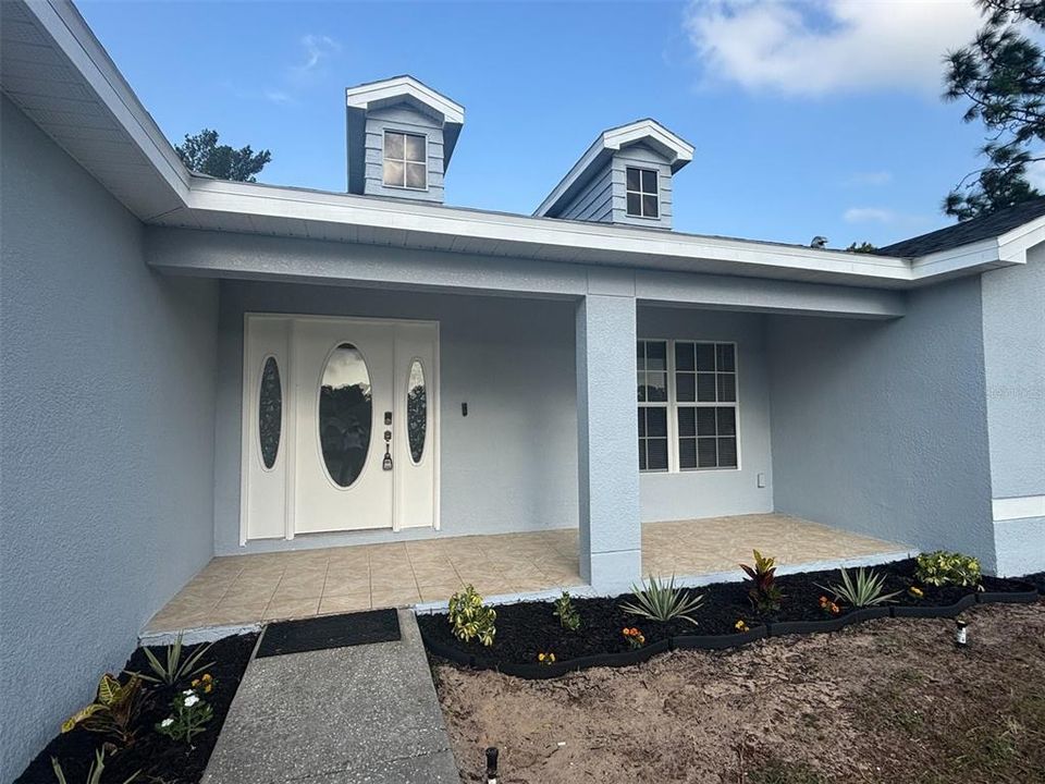 For Rent: $2,450 (3 beds, 2 baths, 1448 Square Feet)