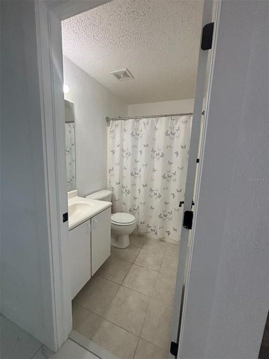 For Rent: $2,450 (3 beds, 2 baths, 1448 Square Feet)