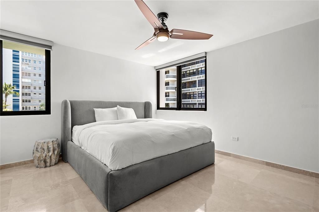 En Venta: $4,500,000 (4 camas, 3 baños, 3022 Pies cuadrados)