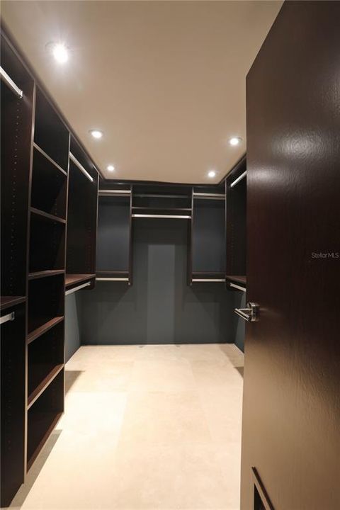 En Venta: $4,500,000 (4 camas, 3 baños, 3022 Pies cuadrados)