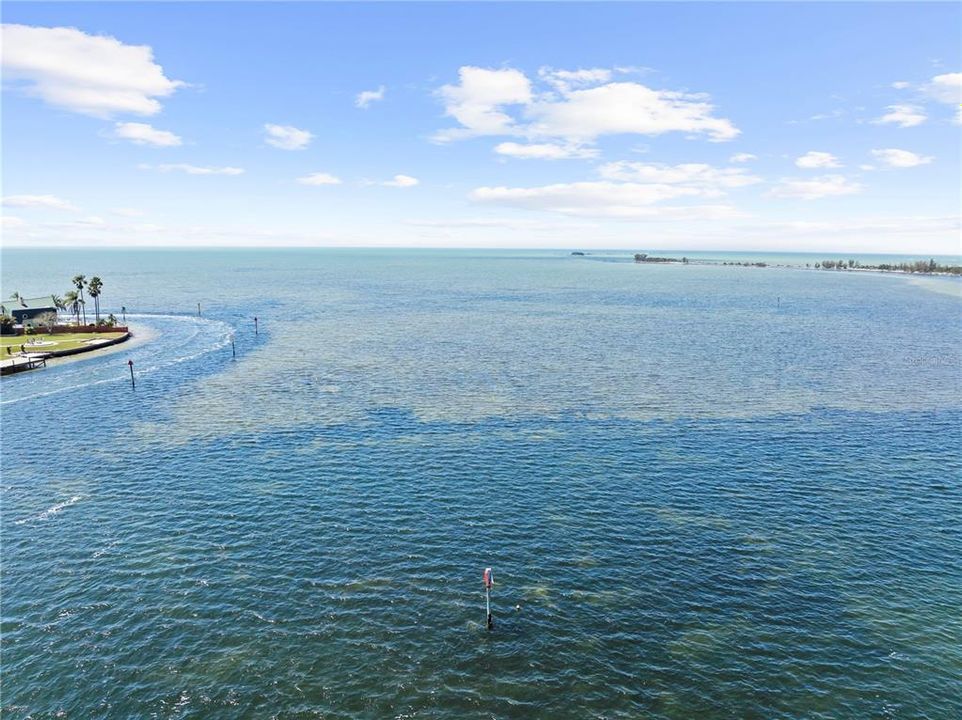 En Venta: $579,995 (0.18 acres)