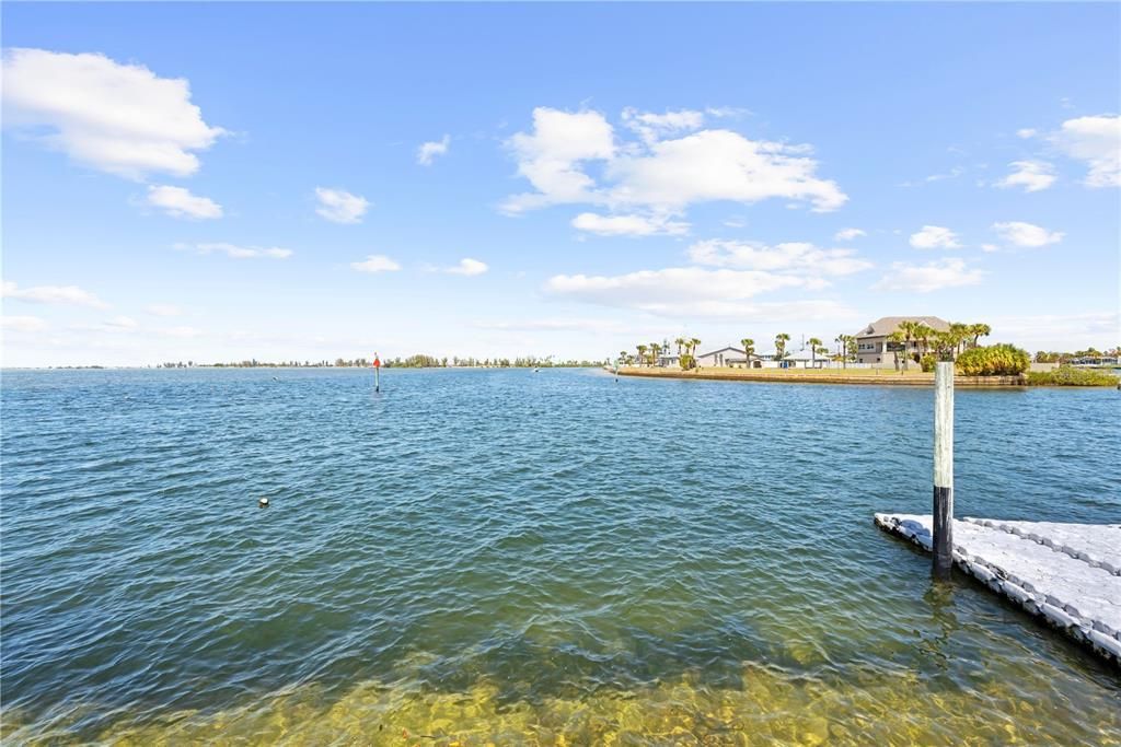 En Venta: $579,995 (0.18 acres)