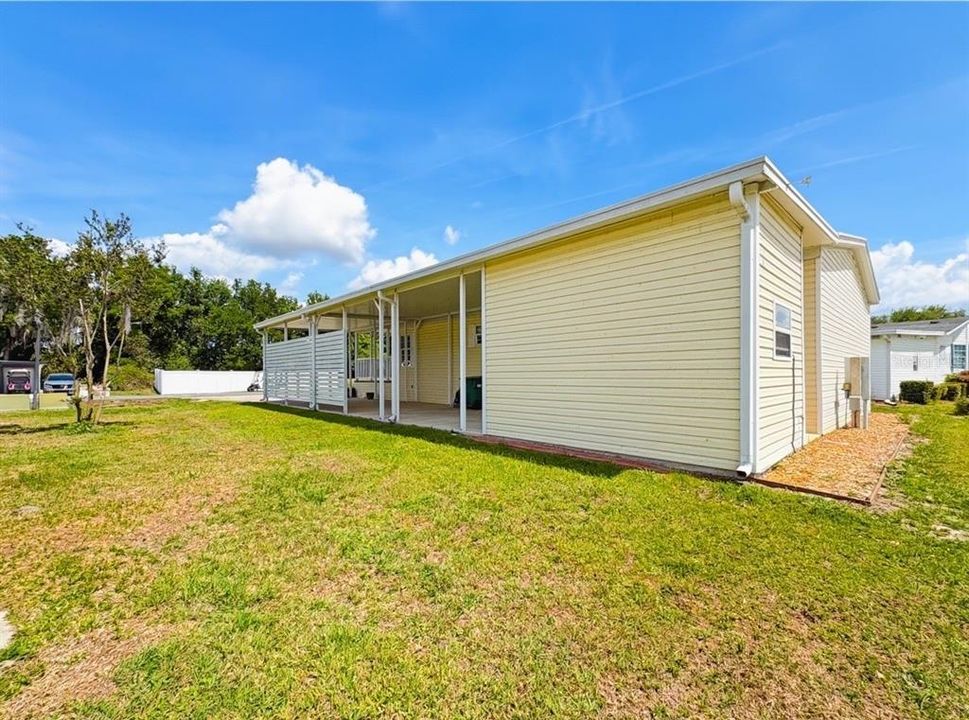 Active With Contract: $169,900 (2 beds, 2 baths, 1296 Square Feet)