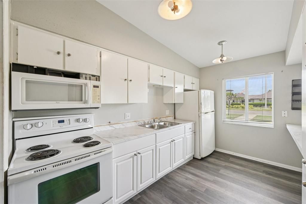 En Venta: $139,900 (2 camas, 1 baños, 899 Pies cuadrados)