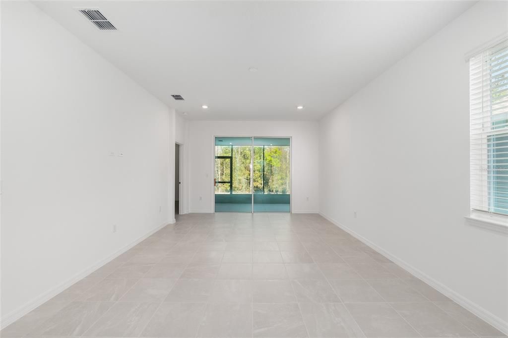 Activo con contrato: $332,250 (2 camas, 2 baños, 1467 Pies cuadrados)